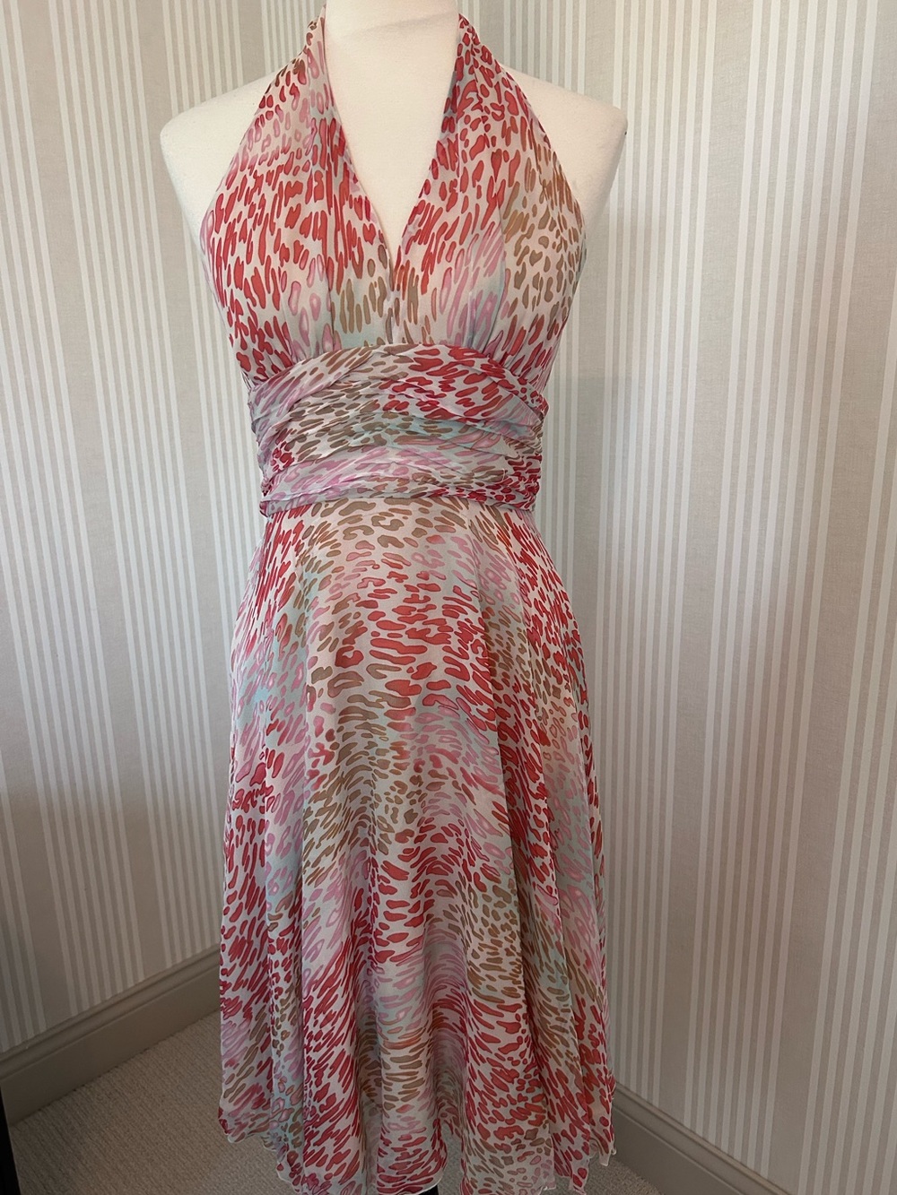 VTG ICE Halter-Neck 100% Silk Midi Dress in Multi Pink & Red Animal Print Size 6